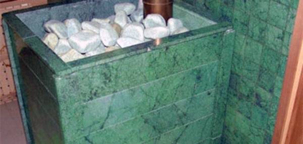 Уголок змеевик полированный с фаской 300х40х40 мм фотография